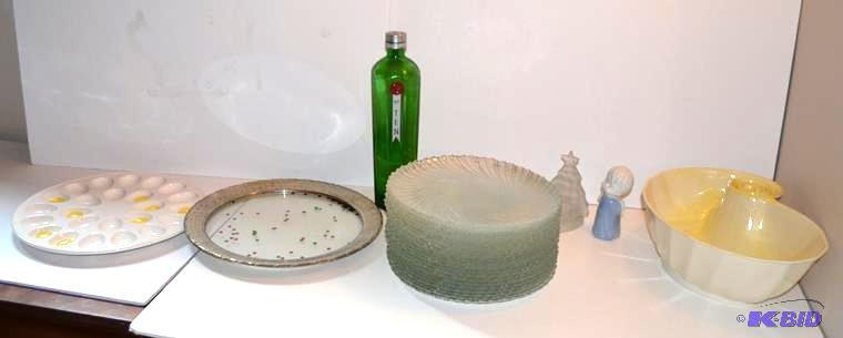 lot 167 image: Beautiful set of decorative glass p...