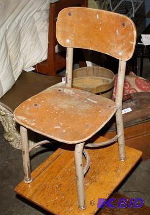 lot 179 image: Childrens chair various sizes...