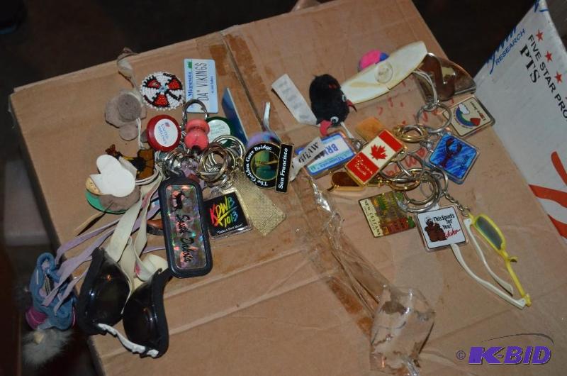 lot 185 image: Large collection of key chains...