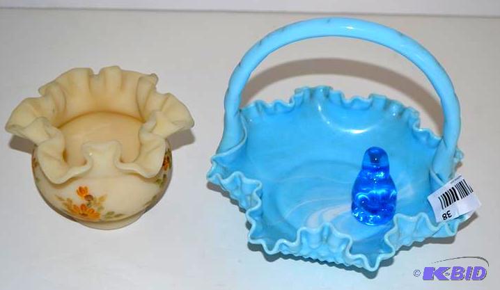 lot 38 image: Fenton hobnail Glass. &nbspBlue Ba...