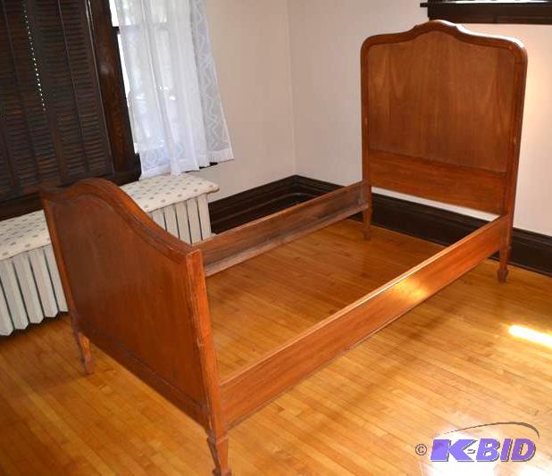 lot 39 image: Vintage Hand made wood bed with met...