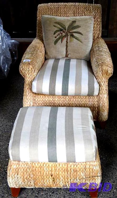 lot 50 image: Thomasville Furniture Large wicker ...