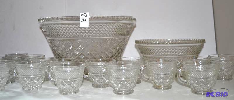 lot 82 image: Vintage Decorative glass punch bowl...