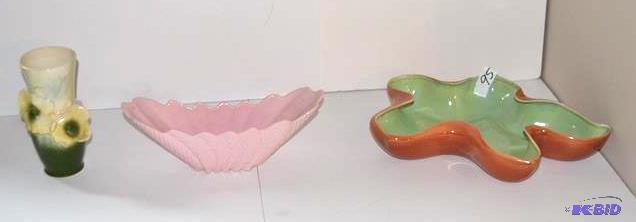 lot 95 image: Red Wing Pottery. &nbspvase 7"...