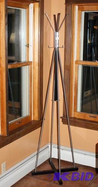 lot 96 image: Metal coat tree 24x76"...