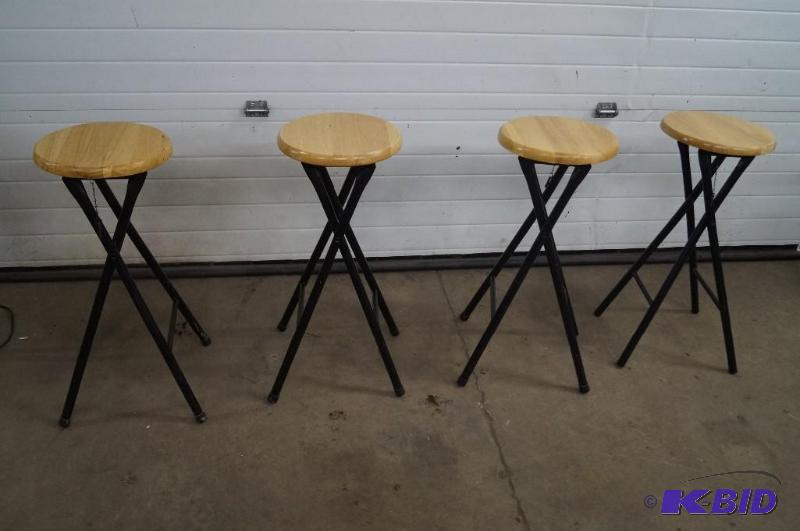 4 bar stools