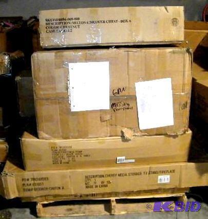 lot 207 image: Salvage Furniture Lot - Dining nook...