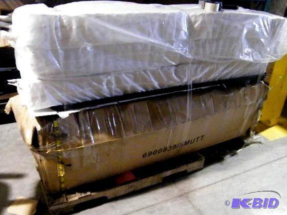 lot 211 image: Salvage Lot of Klik Klak&nbspParts...