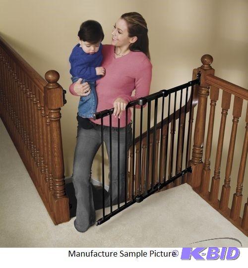 lot 6 image: Kidpro Angle Mount Safeway Kids Gat...