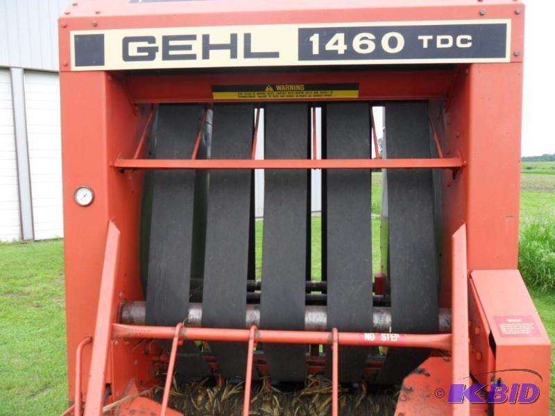 Gehl 1460 Round Baler,45"x 60" Bale... June Haying Sale KBID
