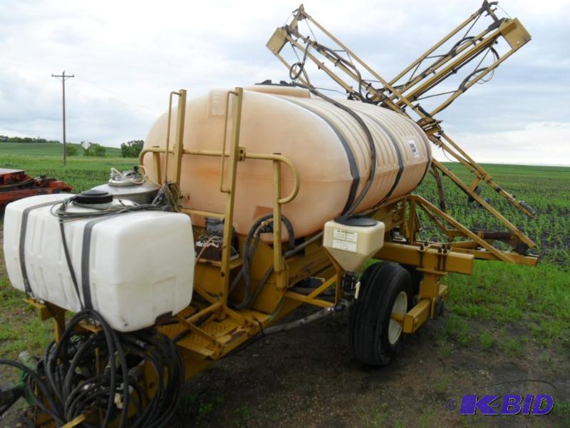 lot 5 image: Ag-Chem 750 Gallon Sprayer,60 &nbspHydrolic&...