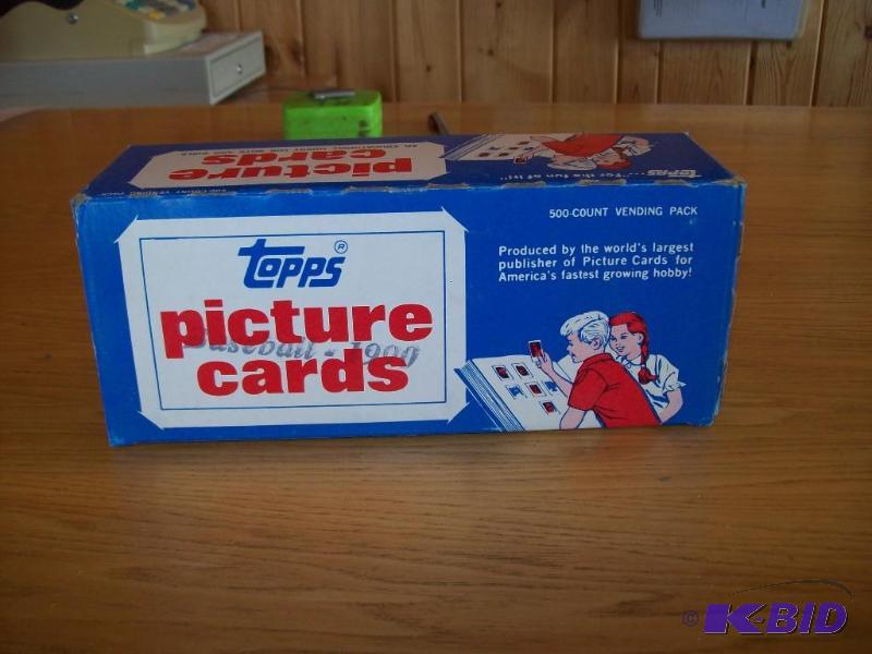 Baseball cards -opened box -in good...