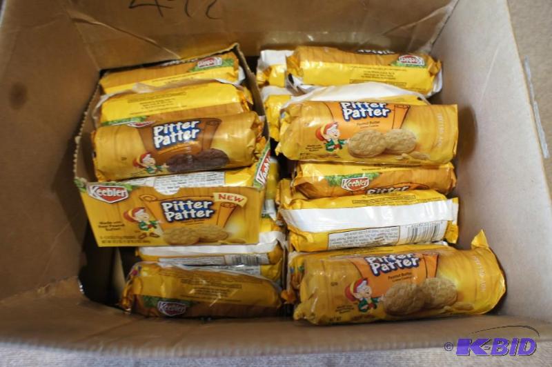 lot 33 image: Keebler Peanut Butter Patters  Cho...