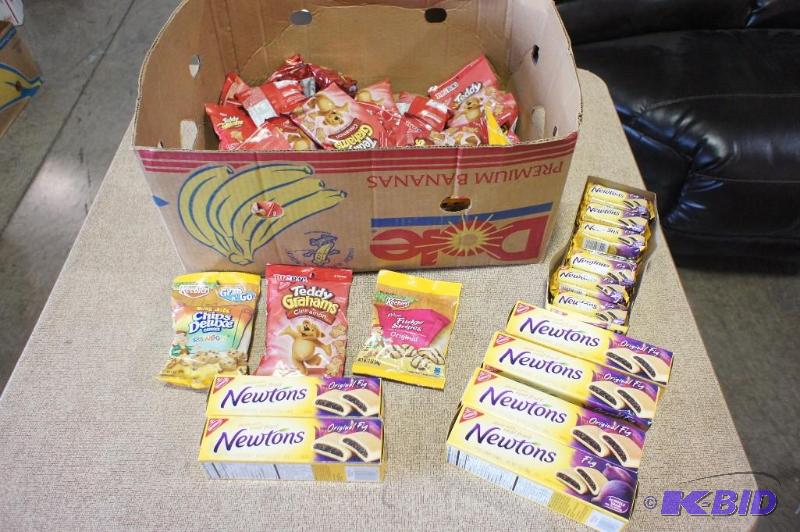 lot 58 image: Teddy Grahams Snack bags. Approx. 3...