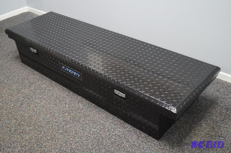 lot 11 image: pickup toolbox