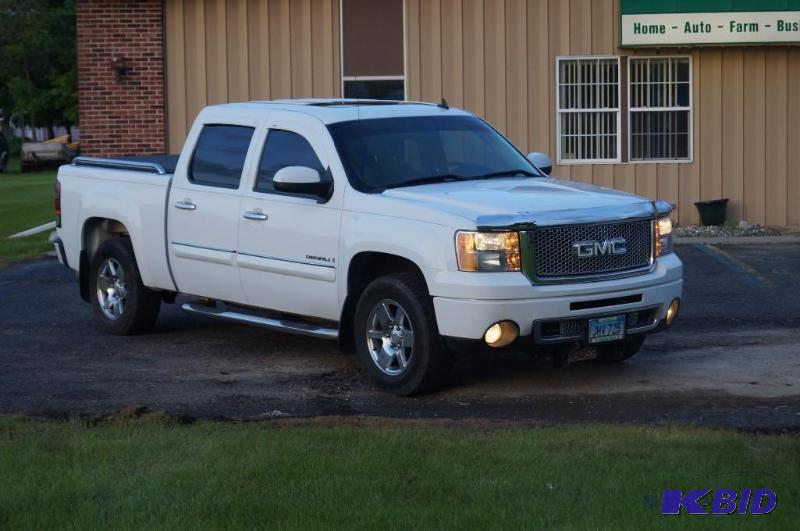 lot 4 image: 2007 Gmc Denali