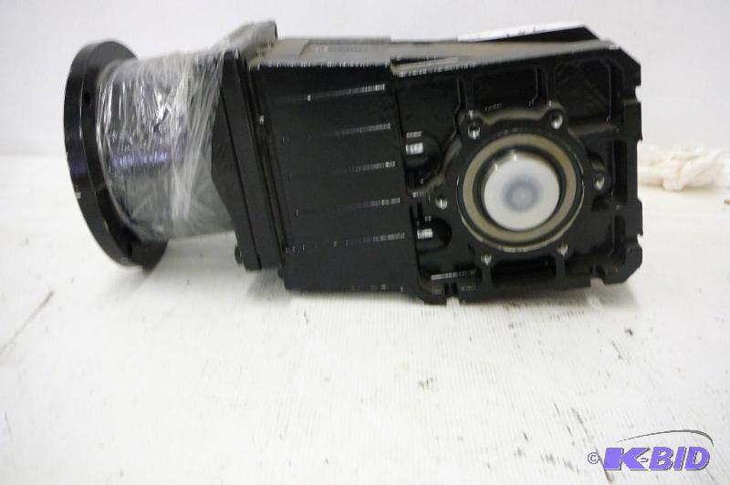 lot 186 image: Lenze&nbspGKR05-2N Har&nbsp5C NEW...