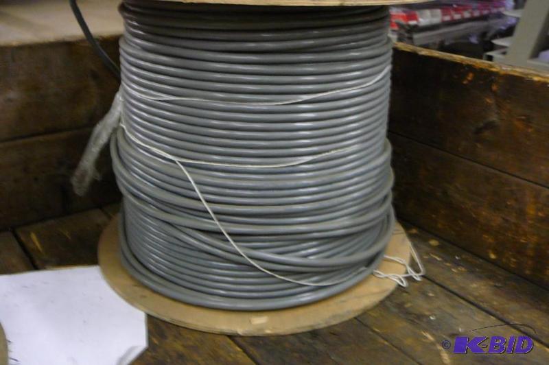 lot 211 image: Belden&nbspwire 8459&nbsp22ga&nbs...