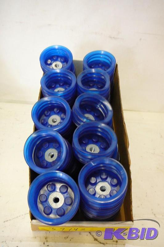 lot 71 image: VAC cups VC 130-D-3-14 NPT 40 coun...