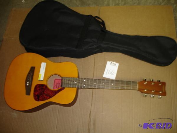 lot 104 image: YAMAHA FG-Junior JR-1 Acoustic Guit...