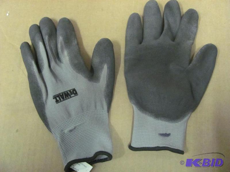 lot 45 image: These BlackGrey DEWALT Nylon Poly ...