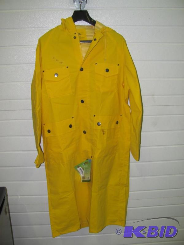 lot 58 image: NEW (with tags) MASTER GEAR Heavy D...