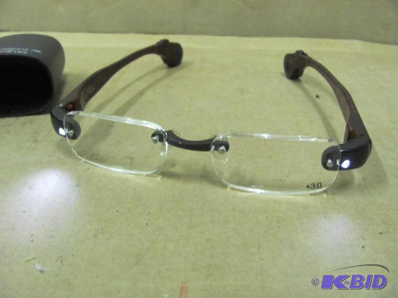 lot 70 image: NEW with hard carry case Pair of 3....
