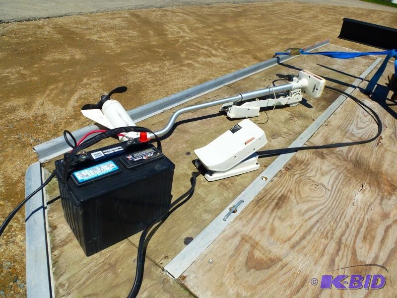 lot 7 image: Johnson Bow mount trolling motor c...