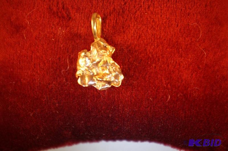 10 Karat Rose Gold Nugget Pendant 2.8 Grams