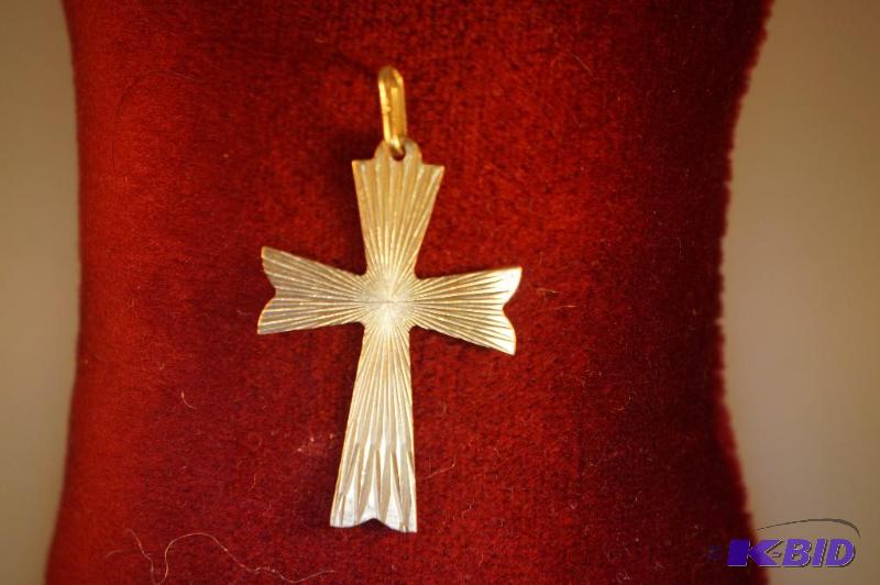 14 Karat Gold Cross Pendant 1.8 Grams