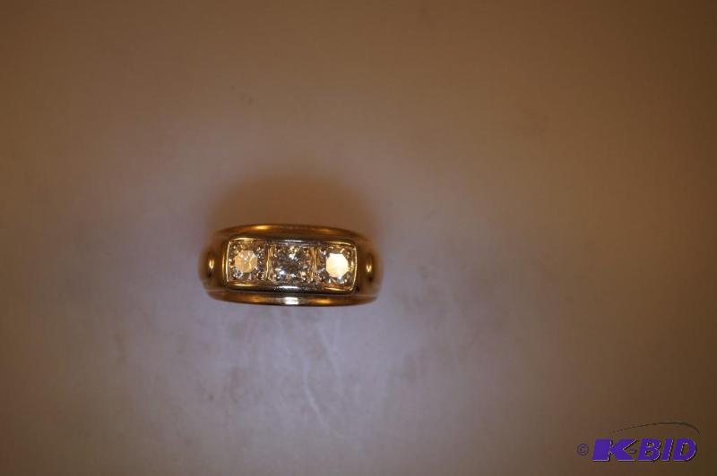 14 Karat Gold 1 12 ctw 3 Diamond Ring
