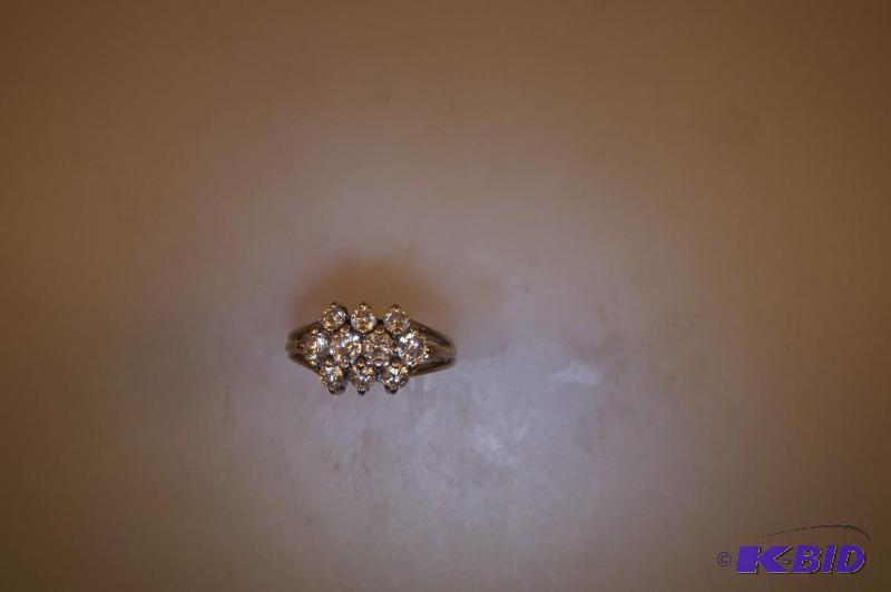 14 Karat White Gold 1 Carat TW Diamond Ring 3.2 grams