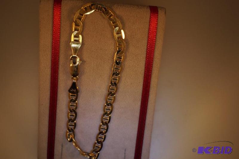 10 Karat Gold Beveled Anchor Bracelet 7 5.2 grams