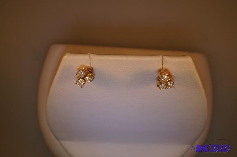 14 Karat Gold 6 Diamond Earrings 12 Carat Total Weight