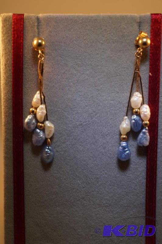 14 Karat Gold Freshwater Pearl Earrings