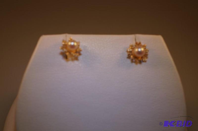 14 Karat Gold 3 12 mm Cultured Pearl Earrings