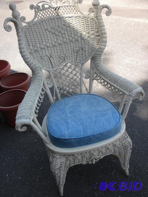 Wicker Chair w Coushion