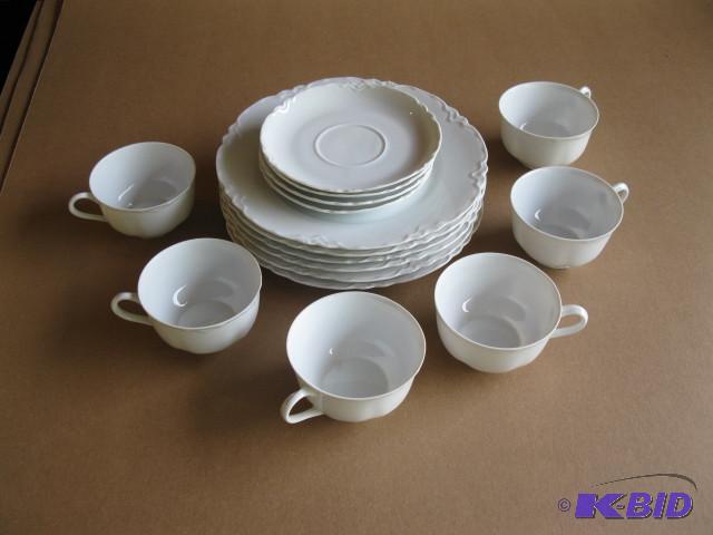 lot 11 image: Racine Bavaria, 6 plates, 6 cups, 4...