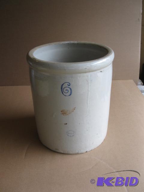lot 22 image: 6 Gallon redwing crock, 2 small out...
