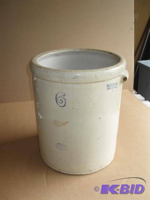 lot 23 image: 6 Gallon redwing crock, no cracks, ...