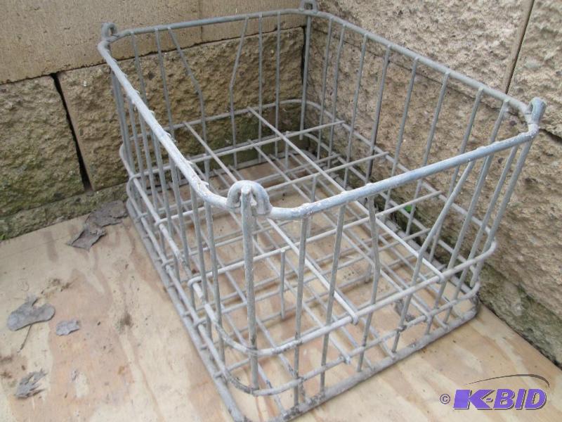 Collector metal milk crate 2e...