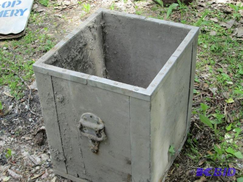 Wood box with handles 3e...