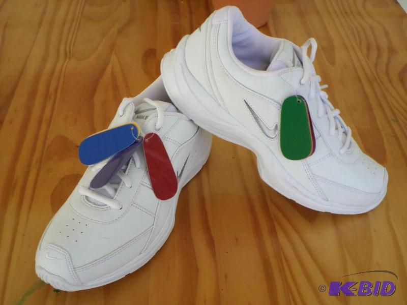 Womens Nike shoes, never worn size ...
