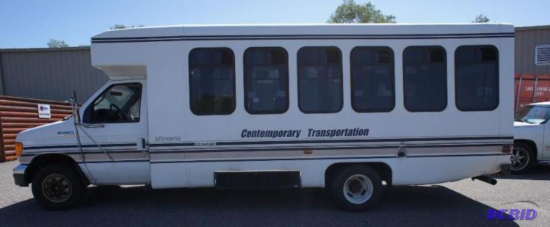 2006 Ford E-450&nbsp 16 Passenger...