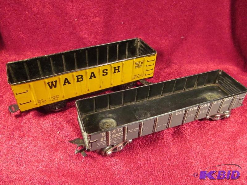 lot 56 image: Lot of 2 1950s O Scale Marx Tin Train Cars