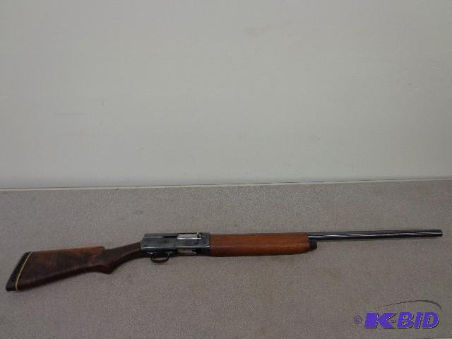 lot 7 image: Remington Model 11,12 Gauge Semi- Automatic, ...