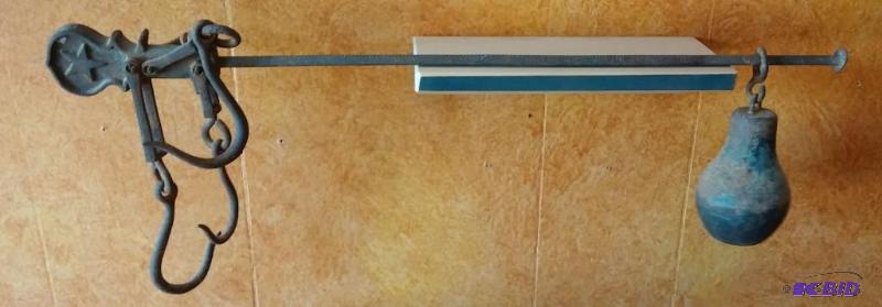 lot 101 image: Vintage scale, great look and is he...