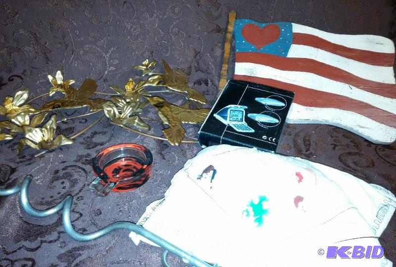 lot 124 image: Lot of miscellaneous, Dog tie out, ...