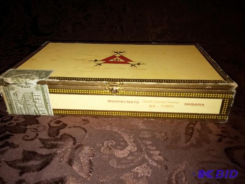 lot 133 image: Vintage cigar box...