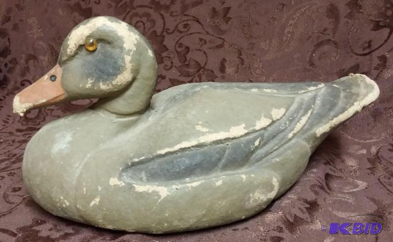 lot 139 image: Vintage Duck Decoy...